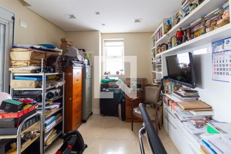 Apartamento à venda com 232m², 3 quartos e 4 vagasEscritório