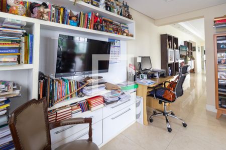 Apartamento à venda com 232m², 3 quartos e 4 vagasEscritório