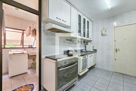 Apartamento para alugar com 118m², 3 quartos e 2 vagas Apartamento para alugar com 118m², 3 quartos e 2 vagasCozinha