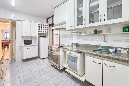 Apartamento para alugar com 118m², 3 quartos e 2 vagas Apartamento para alugar com 118m², 3 quartos e 2 vagasCozinha