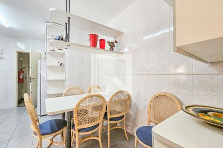 Apartamento para alugar com 118m², 3 quartos e 2 vagas Apartamento para alugar com 118m², 3 quartos e 2 vagasCozinha