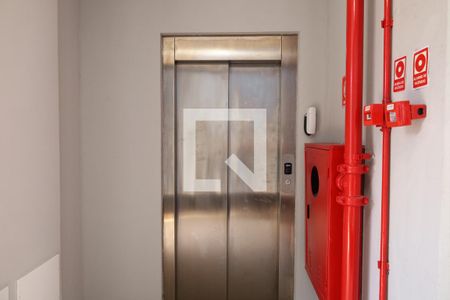 Apartamento à venda com 32m², 1 quarto e sem vagaÁrea comum - Saguão do andar