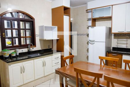 Casa para alugar com 250m², 3 quartos e 2 vagasCozinha