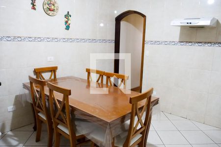 Casa para alugar com 250m², 3 quartos e 2 vagasCozinha