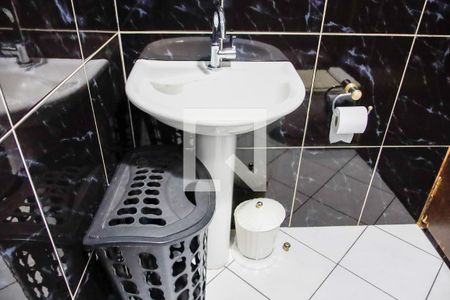 Casa para alugar com 250m², 3 quartos e 2 vagasBanheiro