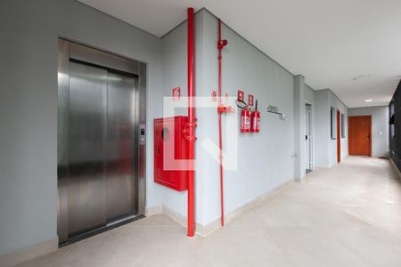 Apartamento à venda com 42m², 2 quartos e 1 vagaHall - Entrada 