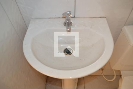 Casa à venda com 60m², 2 quartos e 2 vagasBanheiro de serviço