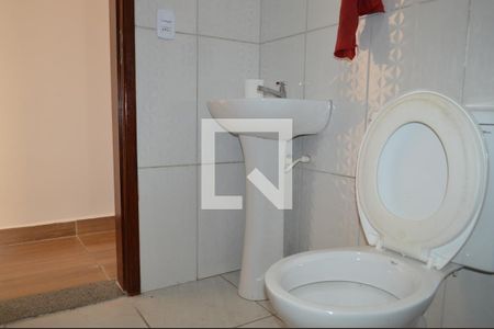 Casa à venda com 60m², 2 quartos e 2 vagasBanheiro