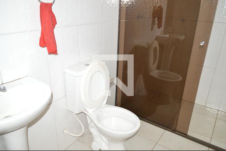 Casa à venda com 60m², 2 quartos e 2 vagasBanheiro