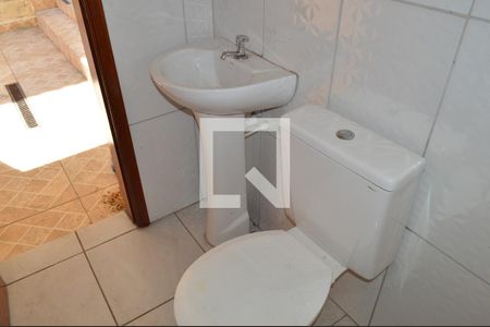 Casa à venda com 60m², 2 quartos e 2 vagasBanheiro de serviço