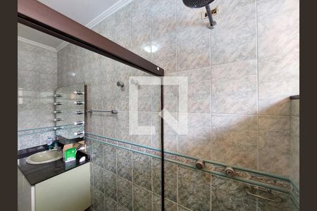 Casa para alugar com 500m², 4 quartos e 6 vagas Casa para alugar com 500m², 4 quartos e 6 vagasBanheiro 2