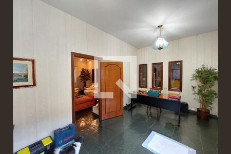 Casa para alugar com 500m², 4 quartos e 6 vagas Casa para alugar com 500m², 4 quartos e 6 vagasSala 2