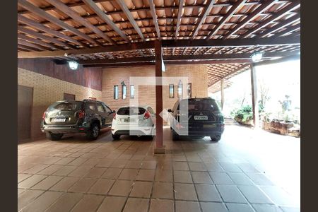 Casa para alugar com 500m², 4 quartos e 6 vagas Casa para alugar com 500m², 4 quartos e 6 vagasGaragem