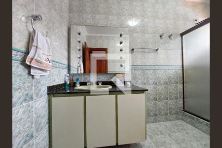 Casa para alugar com 500m², 4 quartos e 6 vagas Casa para alugar com 500m², 4 quartos e 6 vagasBanheiro 2