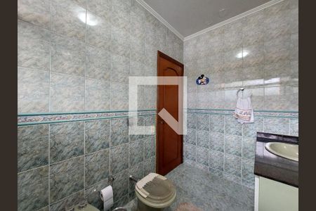 Casa para alugar com 500m², 4 quartos e 6 vagas Casa para alugar com 500m², 4 quartos e 6 vagasBanheiro 2