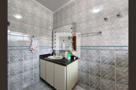 Casa para alugar com 500m², 4 quartos e 6 vagas Casa para alugar com 500m², 4 quartos e 6 vagasBanheiro 2