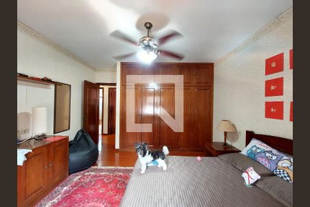 Casa para alugar com 500m², 4 quartos e 6 vagas Casa para alugar com 500m², 4 quartos e 6 vagasQuarto 1