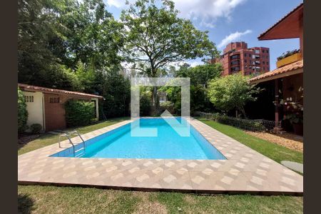 Casa para alugar com 500m², 4 quartos e 6 vagas Casa para alugar com 500m², 4 quartos e 6 vagasPiscina