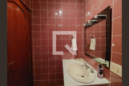 Casa para alugar com 500m², 4 quartos e 6 vagas Casa para alugar com 500m², 4 quartos e 6 vagasLavabo