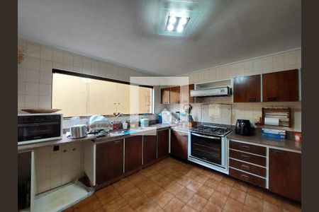 Casa para alugar com 500m², 4 quartos e 6 vagas Casa para alugar com 500m², 4 quartos e 6 vagasCozinha