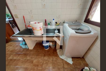 Casa para alugar com 500m², 4 quartos e 6 vagas Casa para alugar com 500m², 4 quartos e 6 vagasÁrea de Serviço