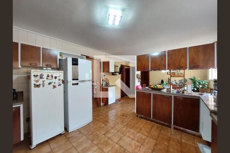 Casa para alugar com 500m², 4 quartos e 6 vagas Casa para alugar com 500m², 4 quartos e 6 vagasCozinha