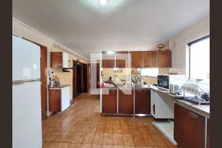 Casa para alugar com 500m², 4 quartos e 6 vagas Casa para alugar com 500m², 4 quartos e 6 vagasCozinha