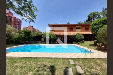 Casa para alugar com 500m², 4 quartos e 6 vagas Casa para alugar com 500m², 4 quartos e 6 vagasPiscina