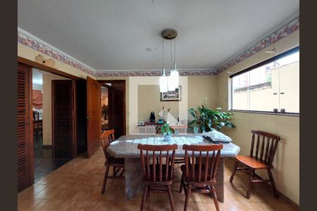 Casa para alugar com 500m², 4 quartos e 6 vagas Casa para alugar com 500m², 4 quartos e 6 vagasCopa