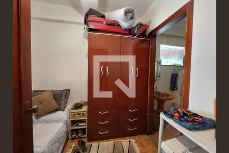 Casa para alugar com 500m², 4 quartos e 6 vagas Casa para alugar com 500m², 4 quartos e 6 vagasQuarto na Área de Serviço