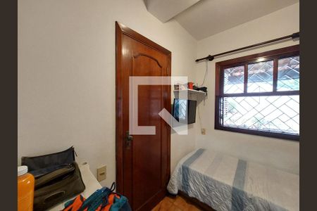 Casa para alugar com 500m², 4 quartos e 6 vagas Casa para alugar com 500m², 4 quartos e 6 vagasQuarto na Área de Serviço