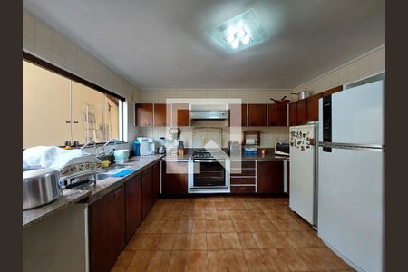 Casa para alugar com 500m², 4 quartos e 6 vagas Casa para alugar com 500m², 4 quartos e 6 vagasCozinha