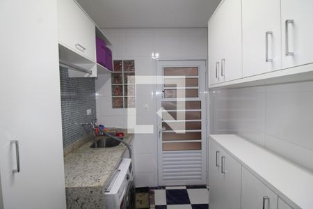 Casa à venda com 230m², 3 quartos e 2 vagasÁrea de Serviço
