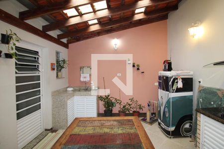 Casa à venda com 230m², 3 quartos e 2 vagasÁrea Comum