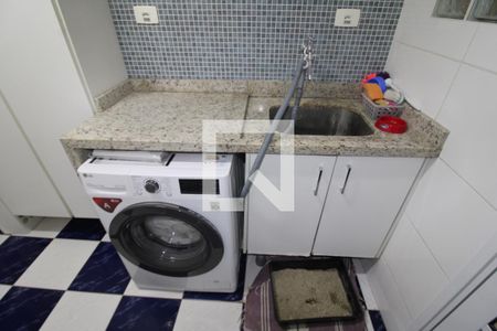Casa à venda com 230m², 3 quartos e 2 vagasÁrea de Serviço