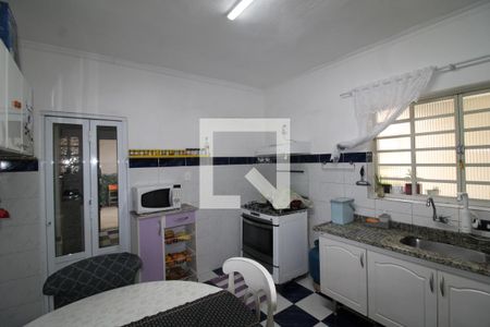 Casa à venda com 230m², 3 quartos e 2 vagasCozinha
