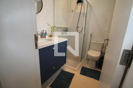 Casa à venda com 230m², 3 quartos e 2 vagasBanheiro