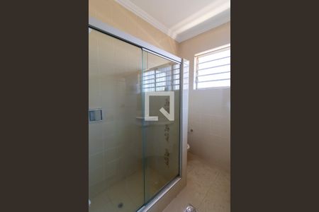 Casa para alugar com 270m², 4 quartos e 4 vagasBanheiro