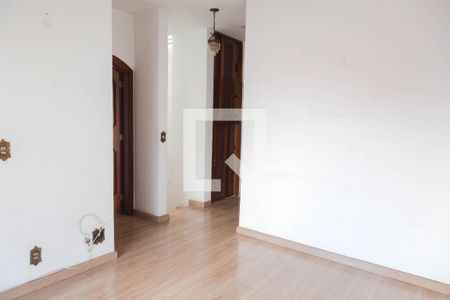 Casa para alugar com 375m², 4 quartos e 2 vagasQuarto