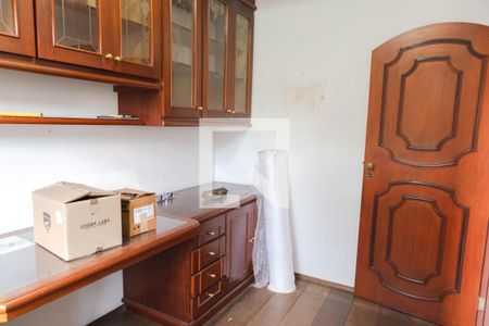 Casa para alugar com 375m², 4 quartos e 2 vagasQuarto 4