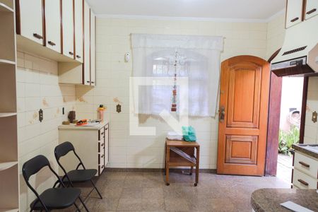 Casa para alugar com 375m², 4 quartos e 2 vagasCozinha