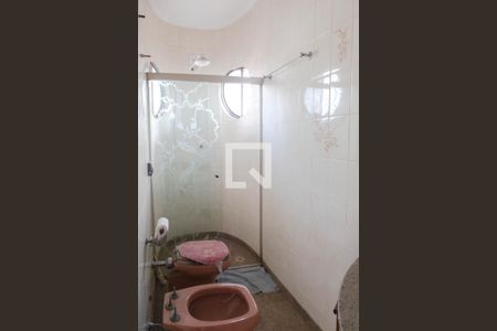 Casa para alugar com 375m², 4 quartos e 2 vagasBanheiro do Quarto