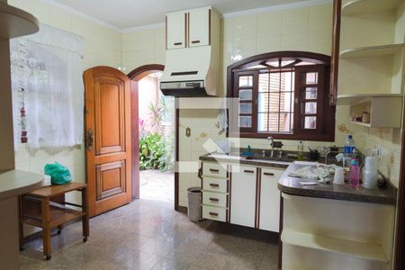 Casa para alugar com 375m², 4 quartos e 2 vagasCozinha