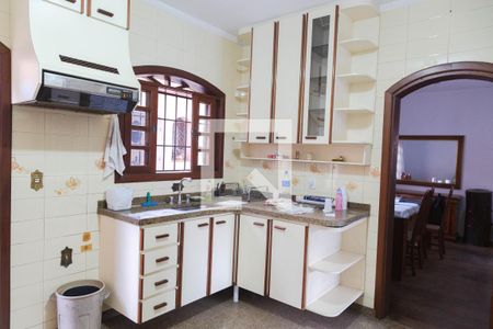 Casa para alugar com 375m², 4 quartos e 2 vagasCozinha