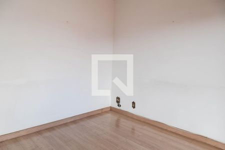 Casa para alugar com 375m², 4 quartos e 2 vagasQuarto