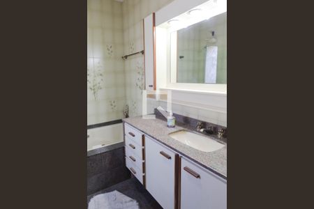 Casa para alugar com 375m², 4 quartos e 2 vagasBanheiro do Quarto 2
