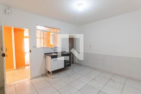 Casa para alugar com 35m², 1 quarto e sem vaga Casa para alugar com 35m², 1 quarto e sem vagaCozinha