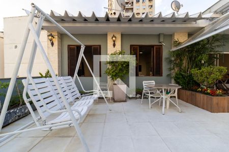 Apartamento à venda com 200m², 3 quartos e 1 vaga Apartamento à venda com 200m², 3 quartos e 1 vagaCobertura