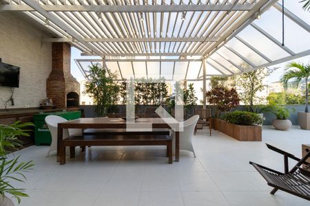 Apartamento à venda com 200m², 3 quartos e 1 vaga Apartamento à venda com 200m², 3 quartos e 1 vagaCobertura