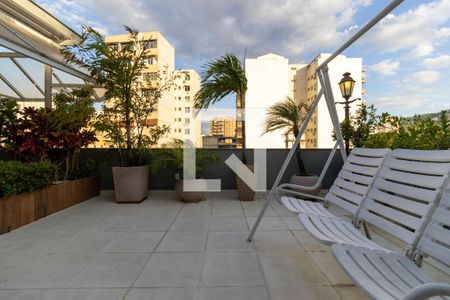 Apartamento à venda com 200m², 3 quartos e 1 vaga Apartamento à venda com 200m², 3 quartos e 1 vagaCobertura